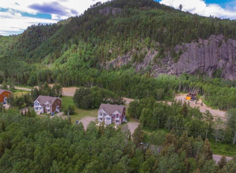Condo Mont-Edouard 2 LʼAnse-Saint-Jean 外观 照片